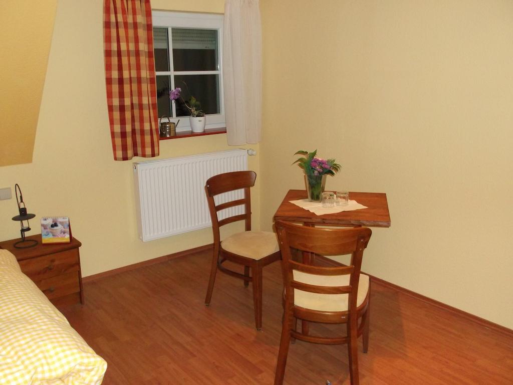 Gasthaus Vogelgarten Eislingen Ruang foto
